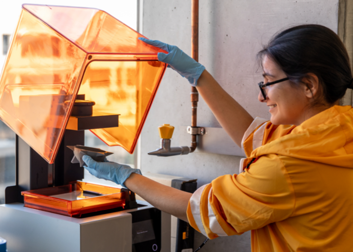 Woman working in a lab